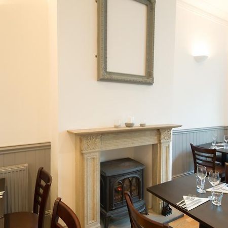 Hewitts Hotel And Restaurant Newport  Esterno foto