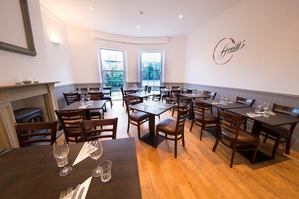 Hewitts Hotel And Restaurant Newport  Esterno foto