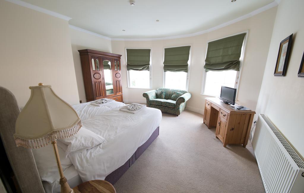 Hewitts Hotel And Restaurant Newport  Esterno foto